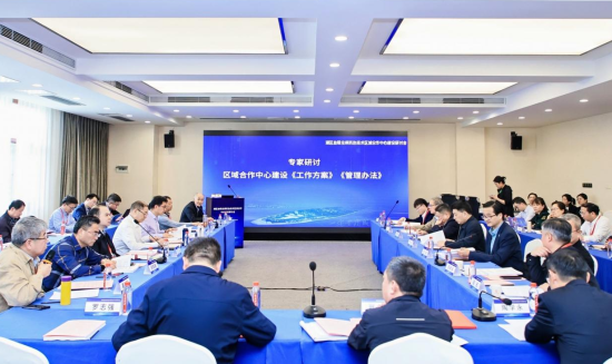湖区五省血吸虫病防治技术研讨会现场。李佳 摄 湖区五省血吸虫病防治技术研讨会现场。李佳 摄